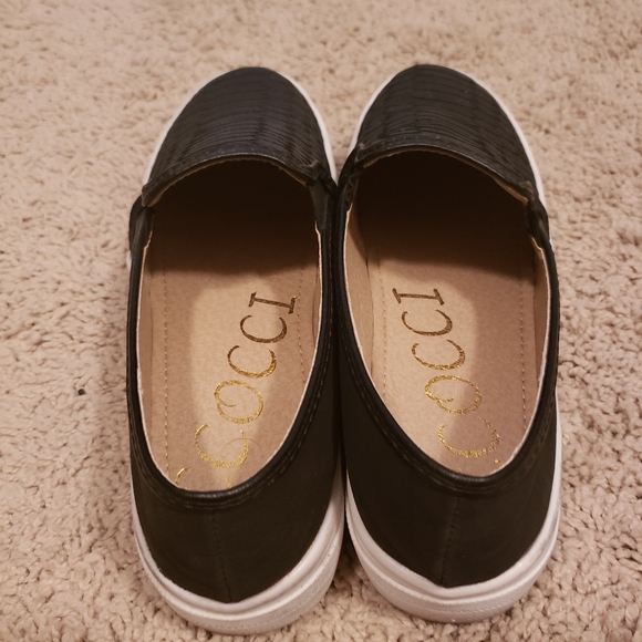 Slip on sneakers - Picture 2 of 3